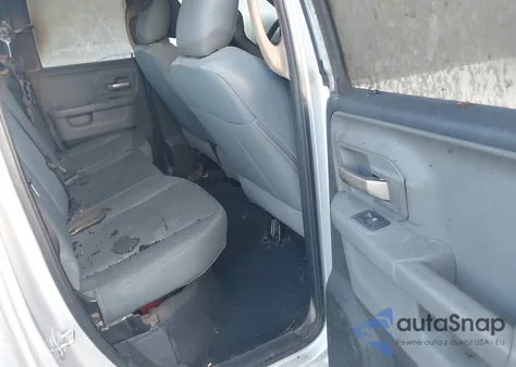 2018 Ram 1500 Slt 4X4 6'4 Box из США, поврежденный, VIN 1C6RR7GG4JS306981